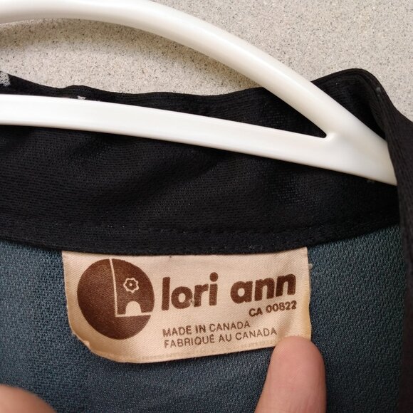 Elegant Black Midi Dress - Picture 9 of 16